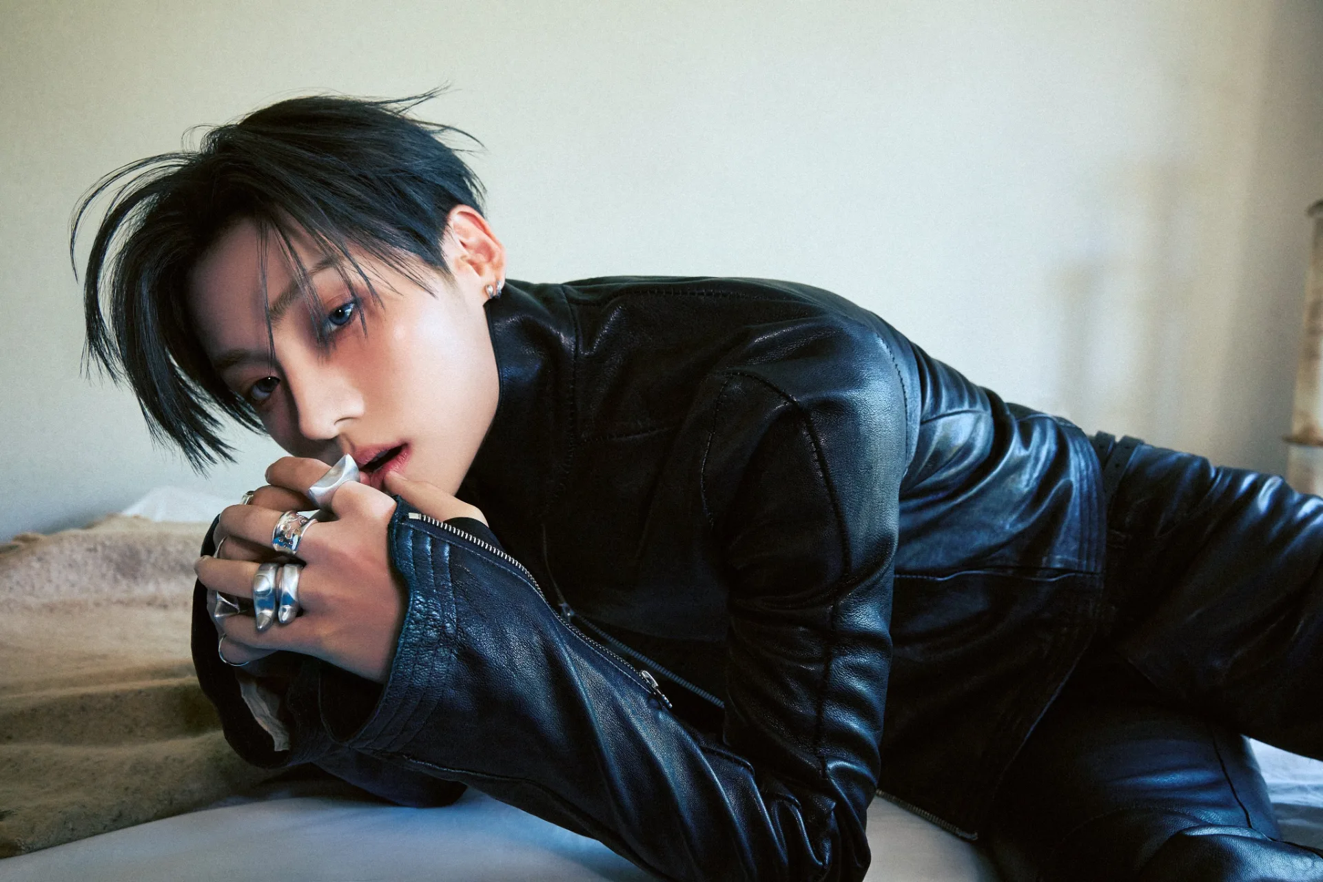 ¡Los rookies toman ‘Music Core’! Sangwon de ALPHA DRIVE ONE se une a Sungho como nuevo MC